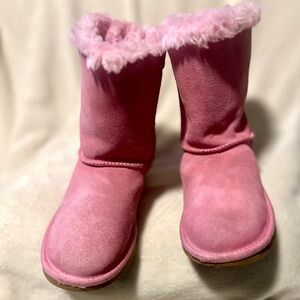 UGG BOW BOOTS SZ 4